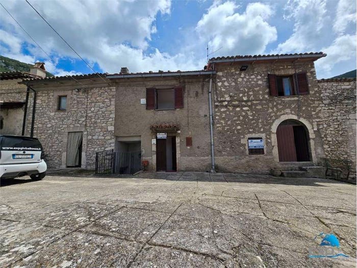 Appartamento quadrilocale in vendita in Ferentillo
