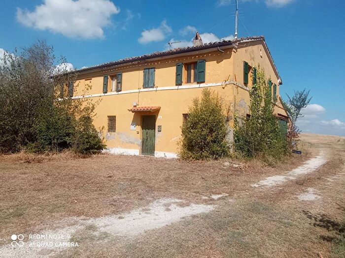 Casa con 6 locali in vendita in Strada Micaloro, Villa Ceccolini, Pesaro