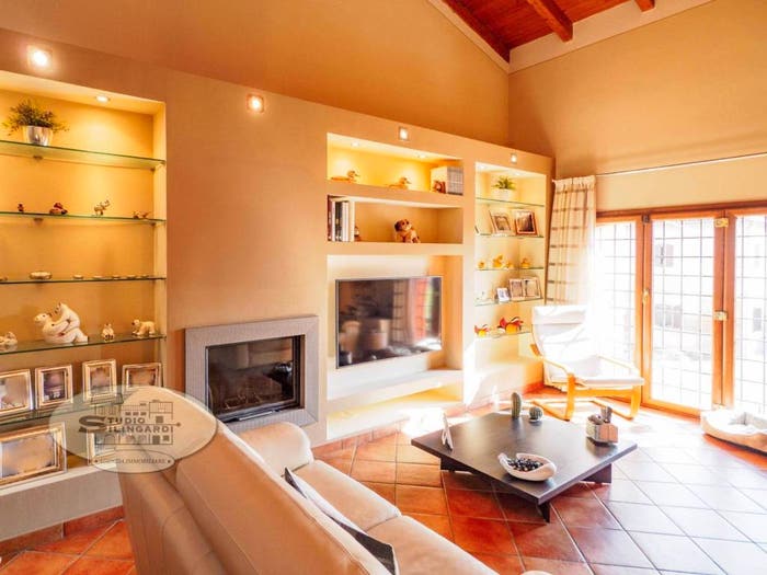 Casa con 6 locali in vendita in Baggiovara, Modena