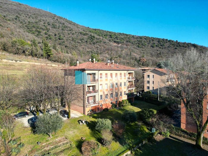 Appartamento quadrilocale in vendita in Via Giovanni Battista Vighenzi, Panoramica, Brescia
