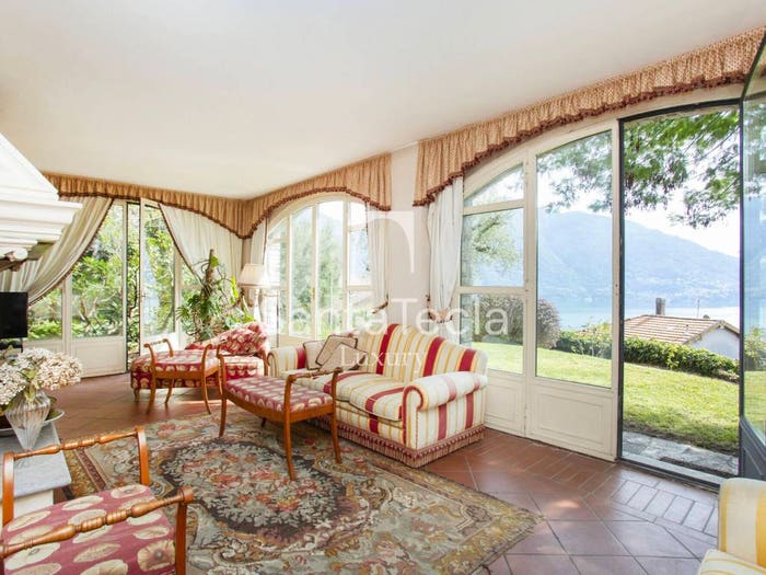 Casa con 6 locali in vendita in Via Per la Torre Santa Maria, San Siro