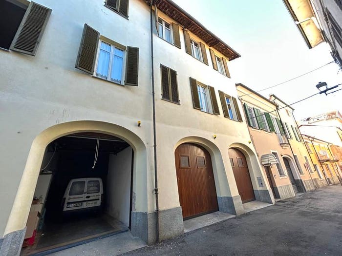 Appartamento quadrilocale in vendita in Via Giovenale Ancina, Centro, Fossano