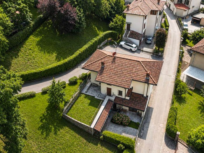 Casa quadrilocale in vendita in Via Castellina, Paladina