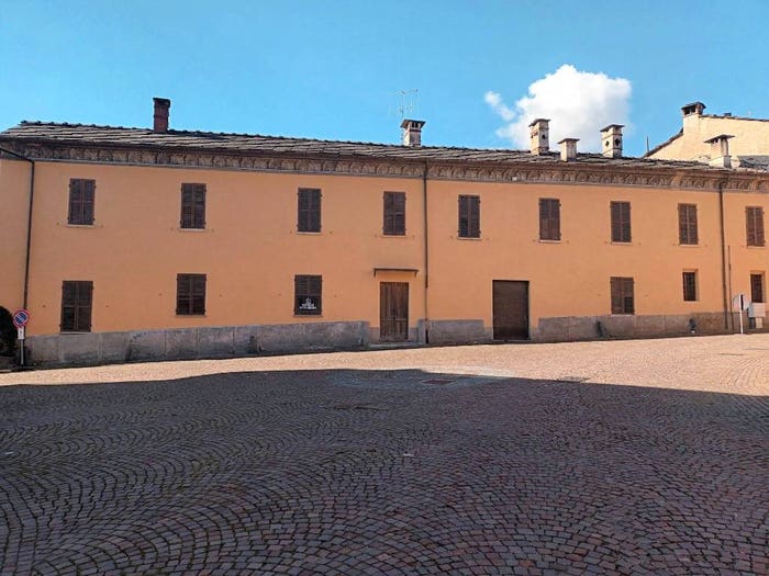 Casa con 6 locali in vendita in Piazza Cesare Battisti, Centro, Sanfront