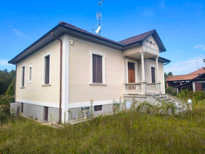 Casa quadrilocale in vendita in Via Borgomanero, Baraggione, Cressa