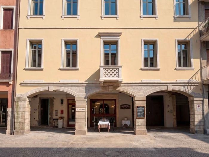 Appartamento quadrilocale in vendita in Via San Rocco, Centro Storico, Este