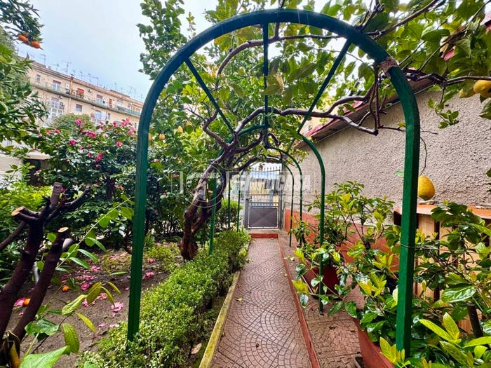 Appartamento trilocale in vendita in Via Giacinto de Sivo, Fuorigrotta, Napoli