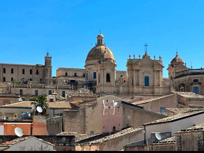 Casa trilocale in vendita in Ronco Canape, Centro, Noto