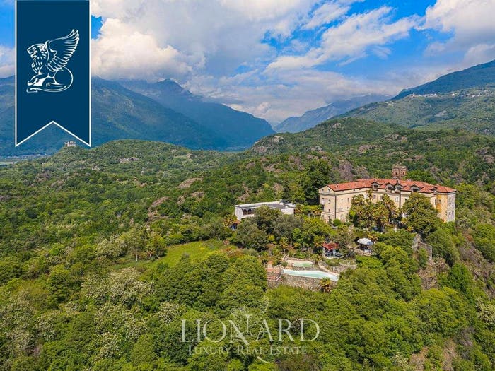 Casa con 6 locali in vendita in Montalto Dora