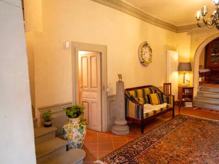 Casa con 6 locali in vendita in Colleramole, Impruneta