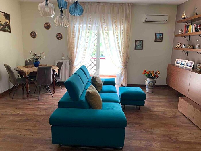 Appartamento quadrilocale in vendita in Via Don Gangi, Caserta