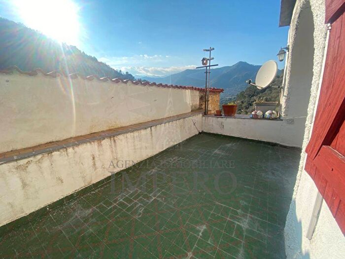 Appartamento quadrilocale in vendita in Frazione Trinitò, Camporosso