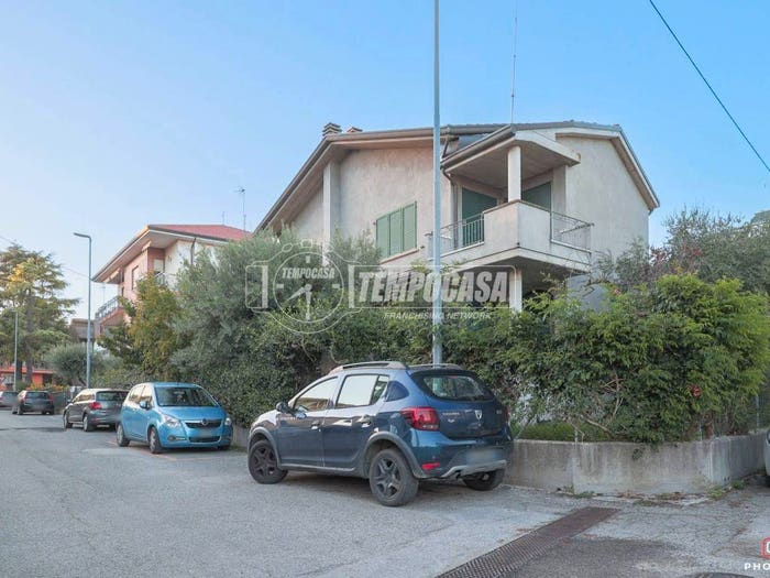 Casa quadrilocale in vendita in Via Alcide De Gasperi, Ospedaletto, Coriano