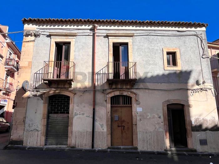 Casa con 5 locali in vendita in Via Senatore Maiorana, Militello in Val di Catania