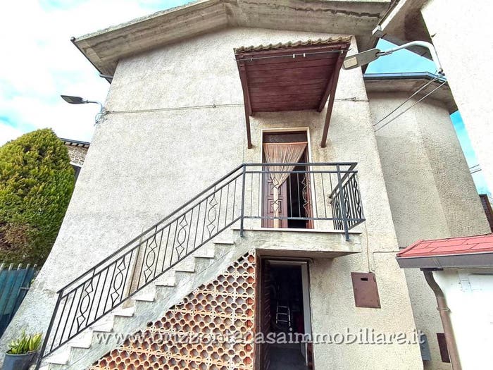 Casa con 6 locali in vendita in Ascoli Piceno