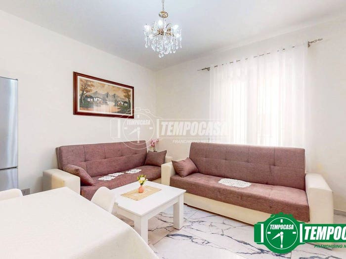 Appartamento trilocale in vendita in Via Palestro, Borgo Rovereto Piscina, Alessandria