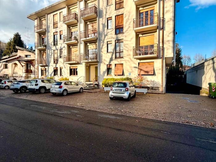 Appartamento trilocale in vendita in Via Benvenuto Cellini, Centro, Olgiate Comasco