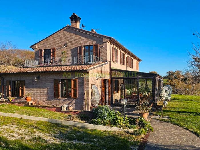 Casa con 6 locali in vendita in Via Perello, Colli al Metauro