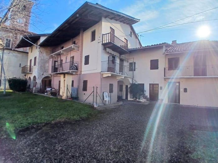 Casa quadrilocale in vendita in Via Madama Cristina, Lusigliè