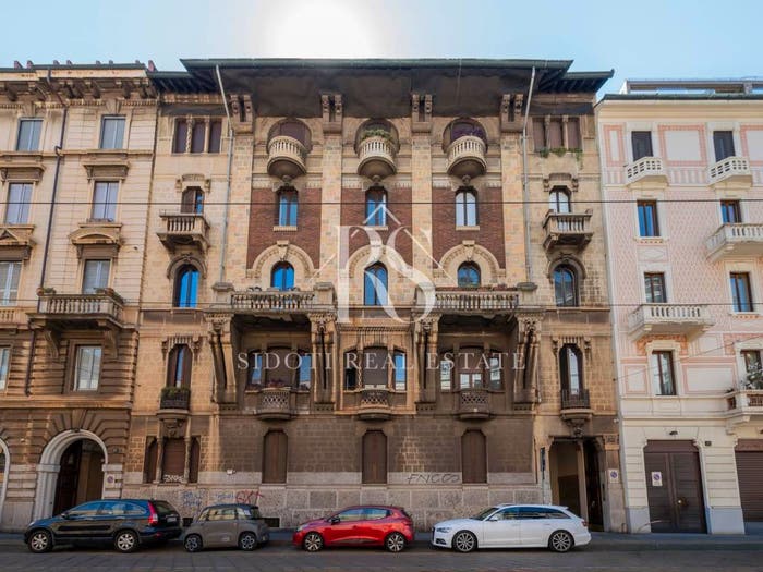 Appartamento con 6 locali in vendita in Via Luigi Settembrini, Buenos Aires, Milano