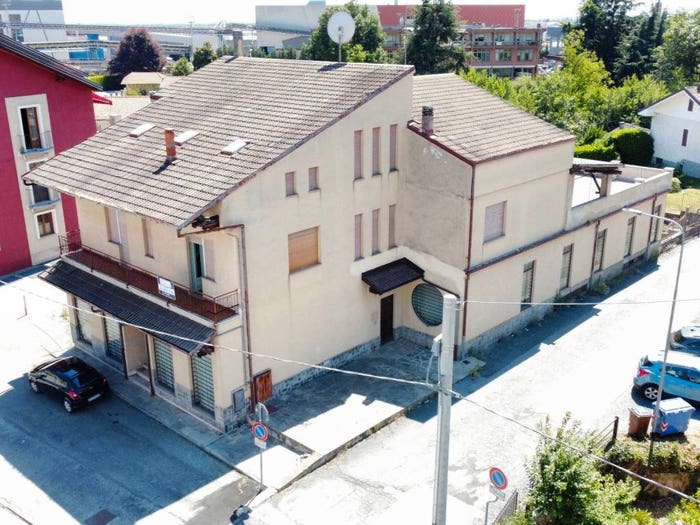 Casa con 6 locali in vendita in Via Villanovetta, Centro, Verzuolo