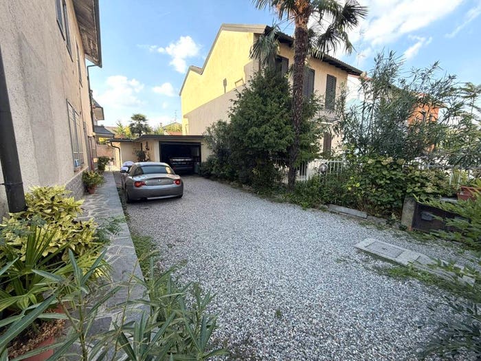 Appartamento quadrilocale in vendita in Via Principe Amedeo, Centro, Parabiago