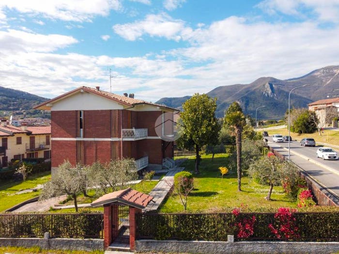 Casa con 6 locali in vendita in Via Costoza, Clusane, Iseo