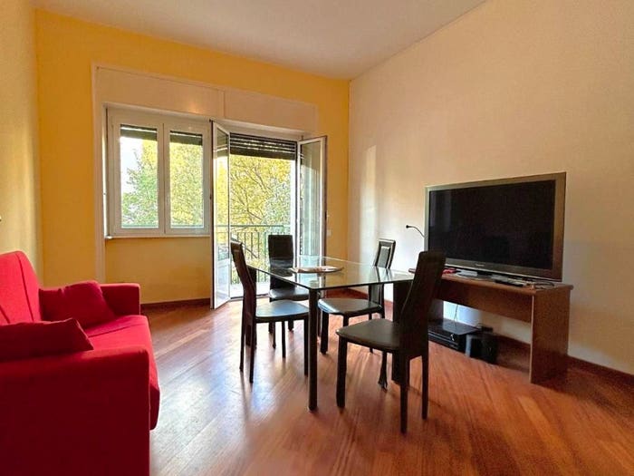 Appartamento bilocale in vendita in Viale Beatrice d'Este, Bocconi, Milano