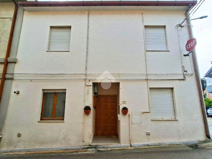 Casa con 6 locali in vendita in Via Armando Diaz, Piattoni Villa Sant'Antonio, Castel di Lama