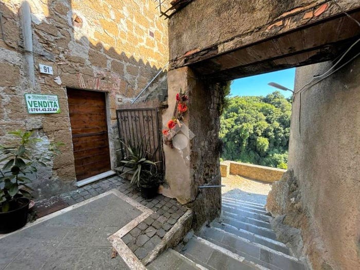 Appartamento bilocale in vendita in Via del Fiore, Ischia di Castro