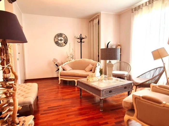 Appartamento quadrilocale in vendita in CASTEGGIO VIA ROMA, Centro, Casteggio