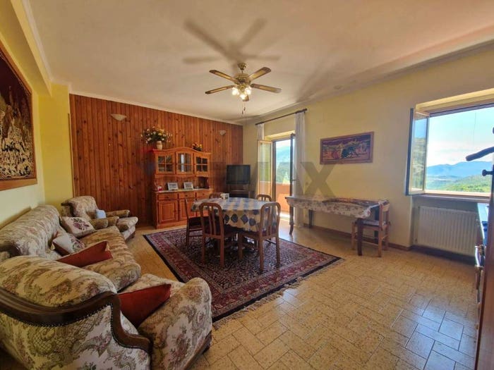 Appartamento trilocale in vendita in Via Sant'Elena, Centro, Caramanico Terme