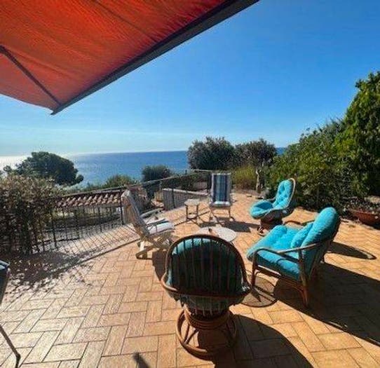 Casa con 6 locali in vendita in Marina Di Andora, Andora