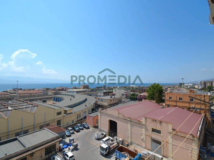 Appartamento quadrilocale in vendita in Via Oddo delle Colonne, La Farina Stazione, Messina