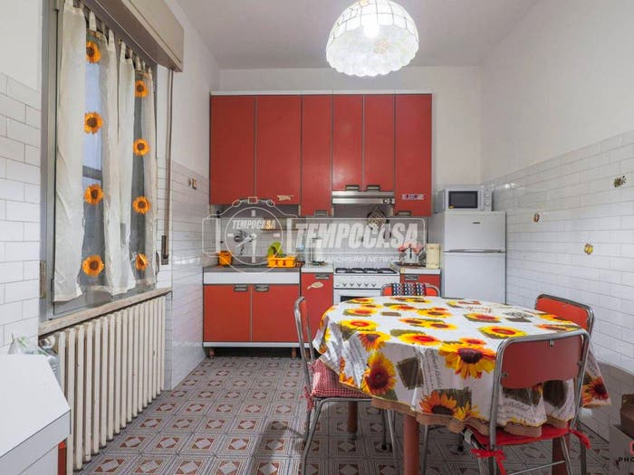 Appartamento quadrilocale in vendita in Via Tommaso Augustini, Stadio, Forlì