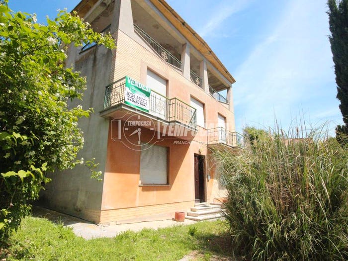 Casa con 6 locali in vendita in Via Vespucci, Centro, Monte Urano
