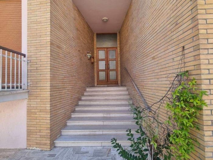 Appartamento con 6 locali in vendita in Via Santa Croce, Centro, Corridonia
