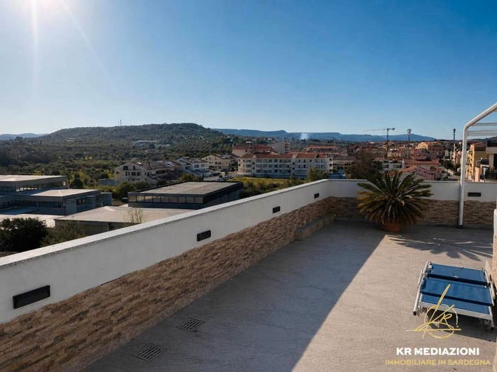 Appartamento con 6 locali in vendita in Via Settembre, Pivarada, Alghero