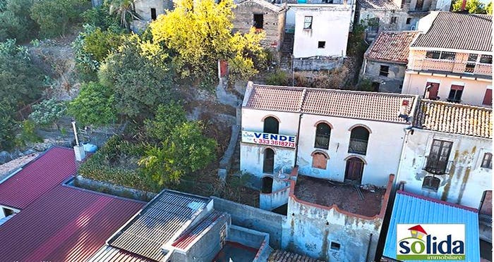 Casa quadrilocale in vendita in Vicolo Costa Calda, Barcellona Pozzo di Gotto
