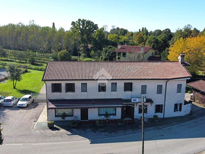 Casa quadrilocale in vendita in Via Adige, Piombino Dese