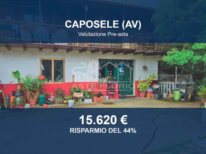 Casa con 6 locali in vendita in Contrada Occhiaro snc, Centro, Caposele