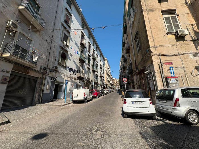 Appartamento con 5 locali in vendita in Via Matteo Renato Imbriani, Stella Materdei, Napoli