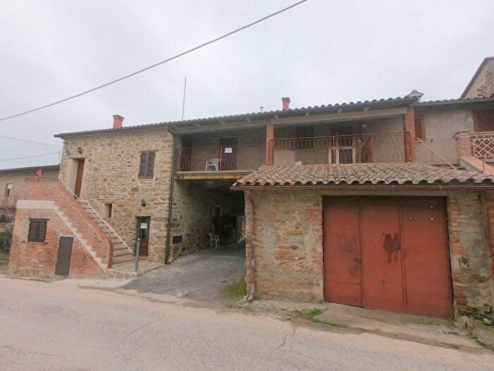 Casa con 6 locali in vendita in Bartocciami snc, Sant'arcangelo, Magione