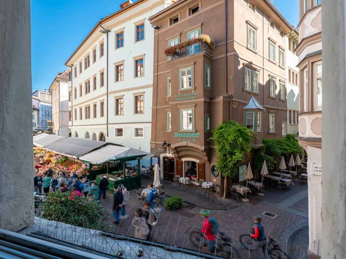 Casa con 6 locali in vendita in Via Johann Wolfgang von Goethe, Centro, Bolzano