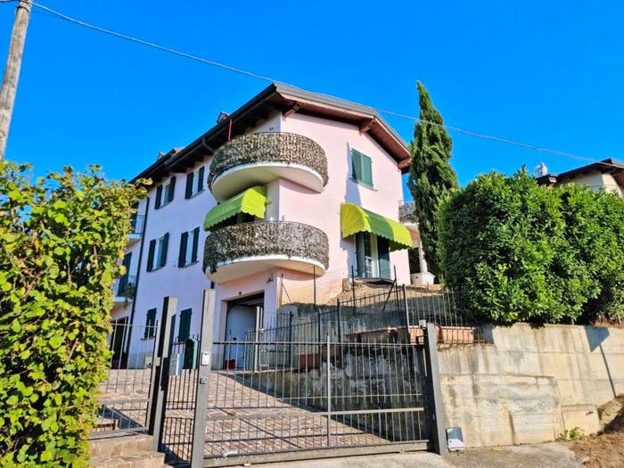 Casa trilocale in vendita in Frazione Cascina Vecchia, Zenevredo