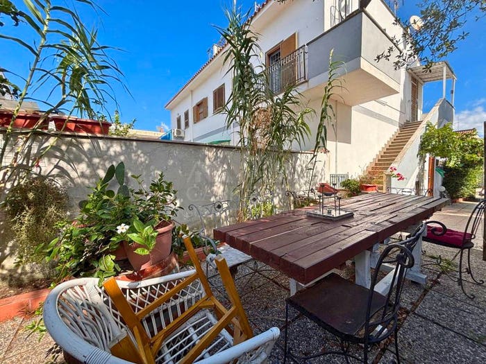Casa trilocale in vendita in Via dei Canarini, Tor San Lorenzo Nuova California, Ardea