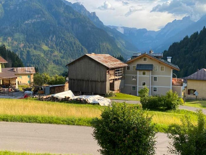 Appartamento con 6 locali in vendita in Frazione Andrich, Sachet, Vallada Agordina