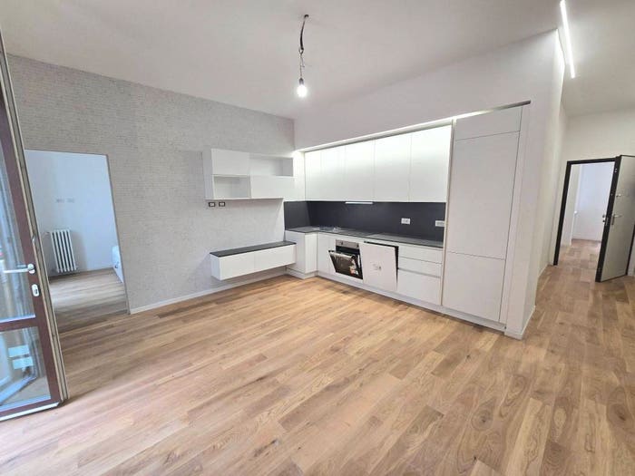 Appartamento trilocale in vendita in Via Soperga, Centrale, Milano