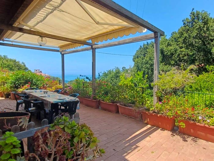 Casa quadrilocale in vendita in Pisciotta
