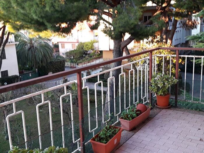 Appartamento bilocale in vendita in Via Milano, Centro, Bordighera
